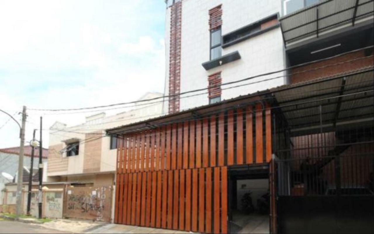 Kamar Keluarga Duri Kosambi Hotel Jakarta Exterior photo
